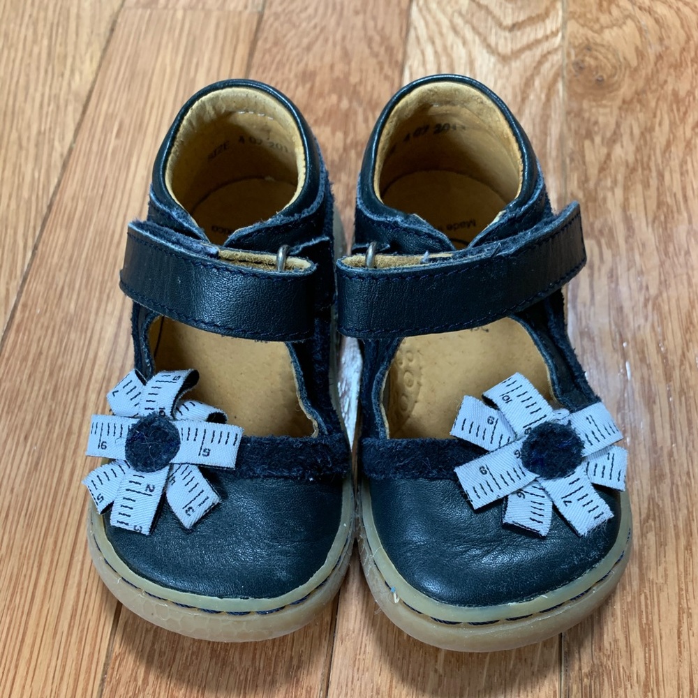 Livie and Luca Mili Mary Jane, size 4T - Picture 4 of 5